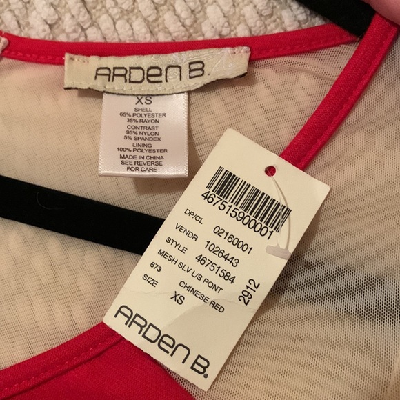 Arden B. (NWT) - Beautiful Red Dress with Nude sleeves - Picture 9 of 9